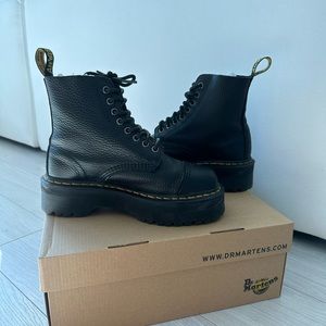 DOC MARTENS Sinclair platform boots